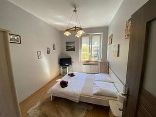 Апартаменты Gdanskie Apartamenty - Old Town Rooms Гданьск Двухместный номер с 1 кроватью и общей ванной комнатой-39
