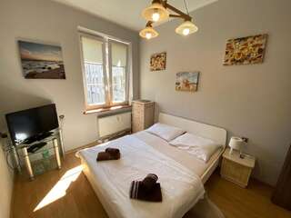 Апартаменты Gdanskie Apartamenty - Old Town Rooms Гданьск Двухместный номер с 1 кроватью и общей ванной комнатой-41